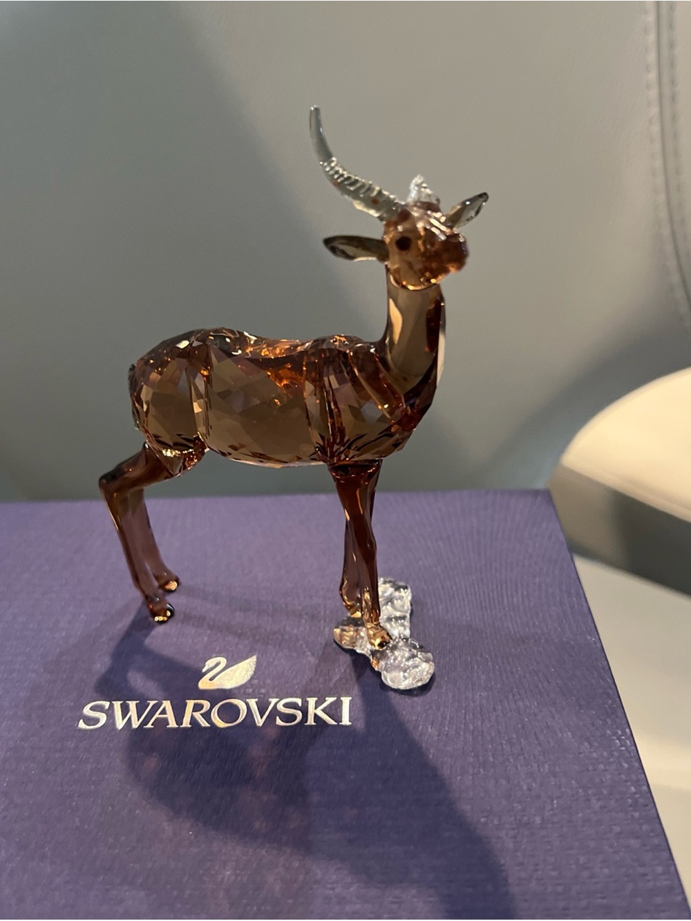 Swarovski SCS 2018 Elegant Graceful Gazelle Crystal Figurines #5301551 Defect